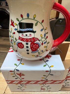 Temptations Cream Snowman Mug with Red Handle and Multicolor Lights
